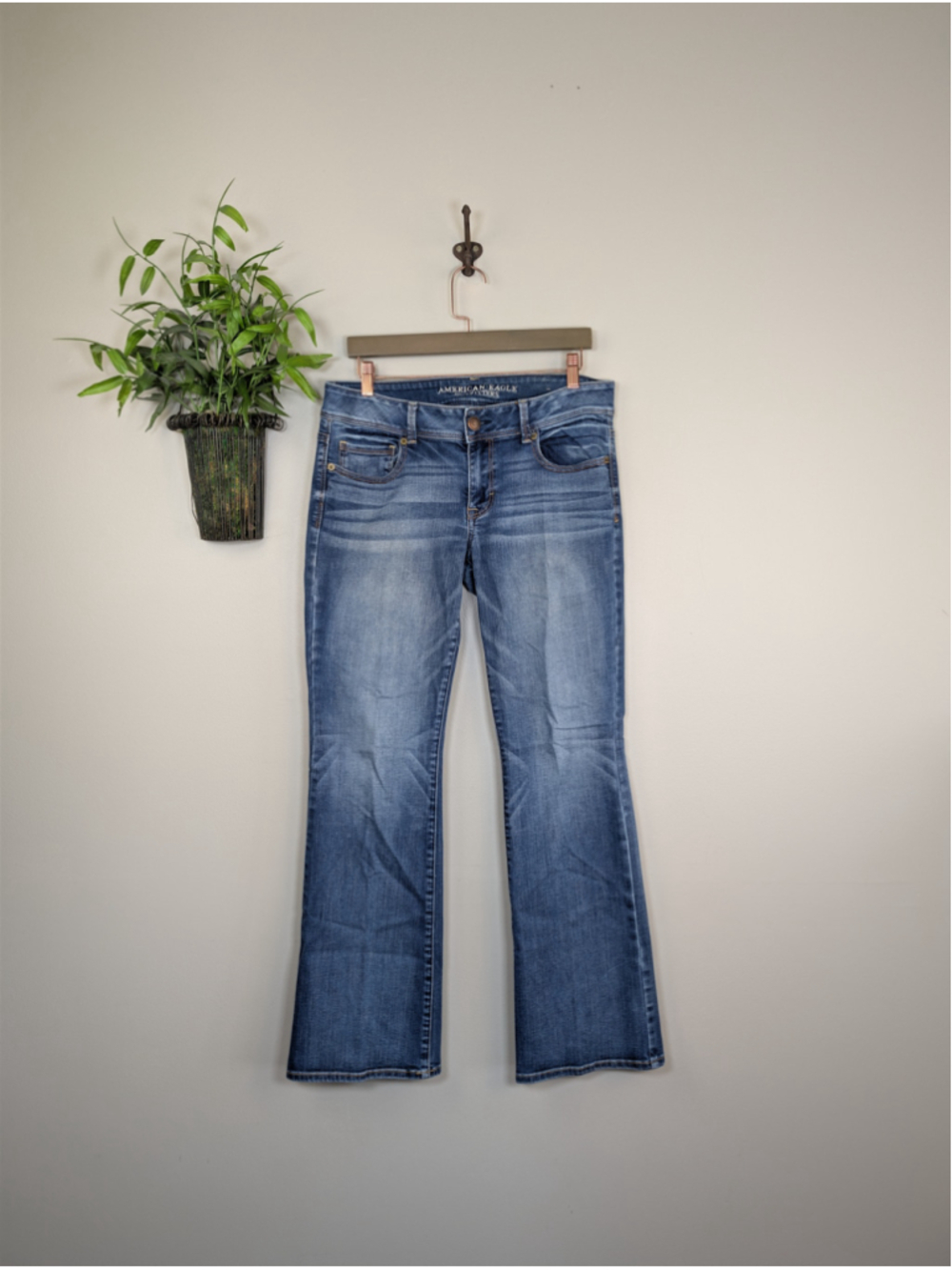 American Eagle Kick Boot Y2K Bootcut Jeans Low Rise Super Stretch Medium Wash 12